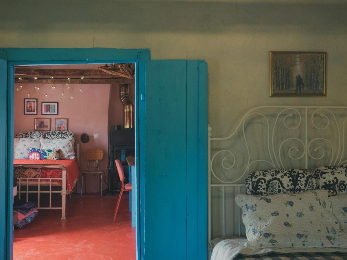 Vintage Stone-Built Country Cottage In Richea Kouloureika Экстерьер фото